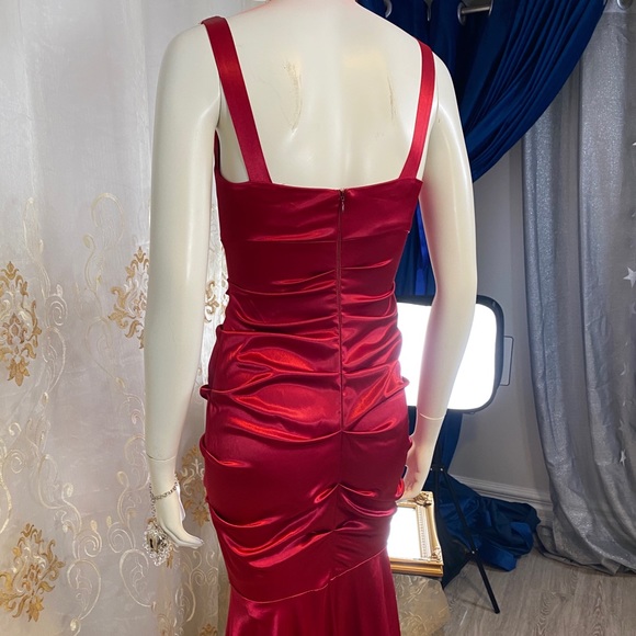 ✨HP✨DREAM MERMAID SATIN Ruffled Dream Dress Melanie Lynne Flattering Size 0 - Picture 5 of 16